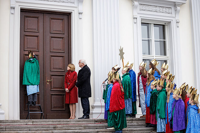 Johannes schreibt den Segensspruch
